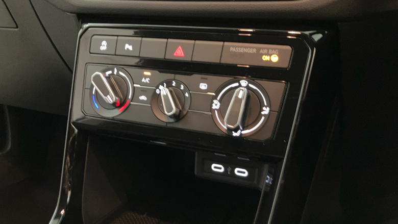 Volkswagen T-Cross 1.0 TSI 115 Life 5dr DSG Petrol Estate